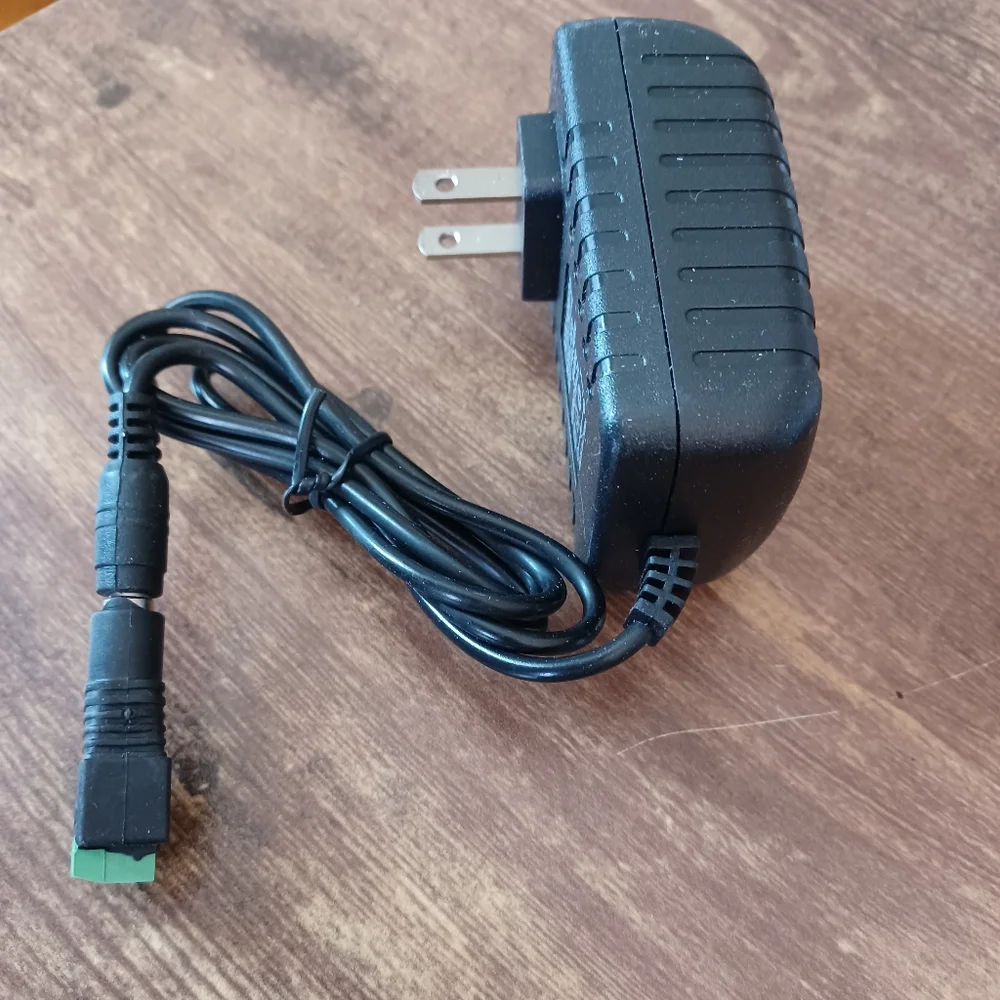 NIB 18Watt Multi AC/DC adapter